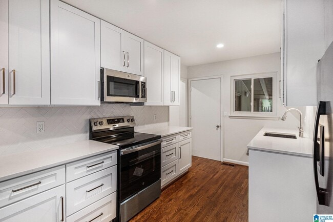 Foto del edificio - 545 Edgecrest Cir