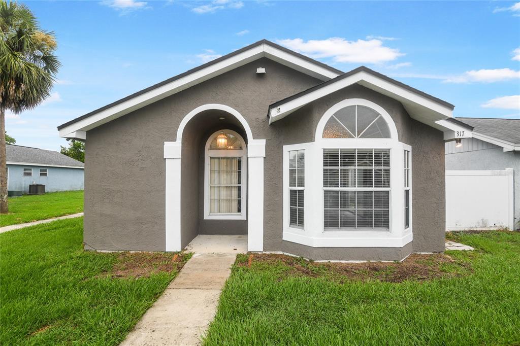 Foto principal - 317 San Gabriel St