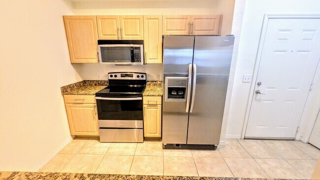 Foto del edificio - Annual Unfurnished 2/2 Condo in Downtown S...