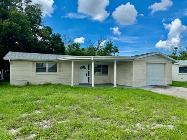 Building Photo - This cozy 2 bedroom 1 bath home in Holiday!