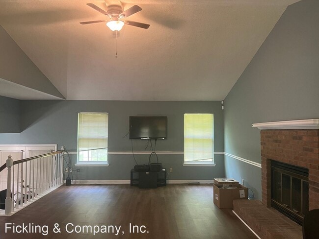Building Photo - 4 br, 2.5 bath House - 6855 Leslie Ln