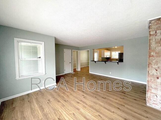 Foto del edificio - 520 E 32nd St