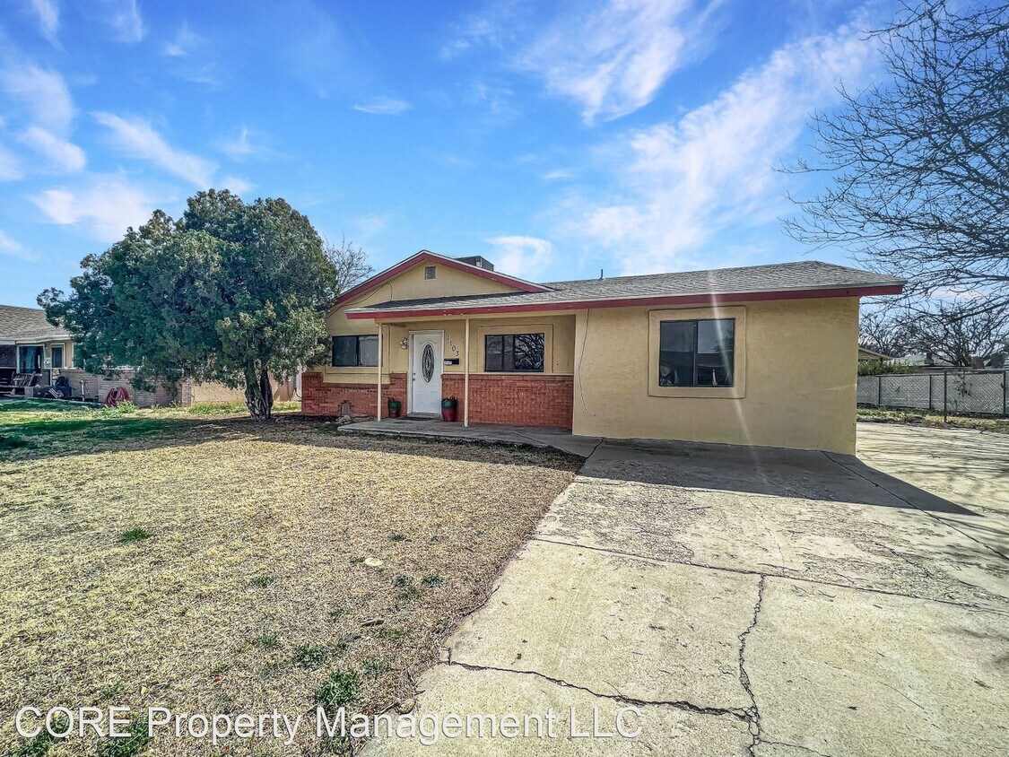 3 br, 1 bath House 1103 West Iron Avenue House Rental in Hobbs, NM
