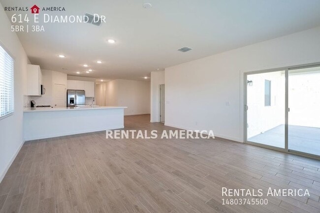 Building Photo - ***Check out move in special... see descri...