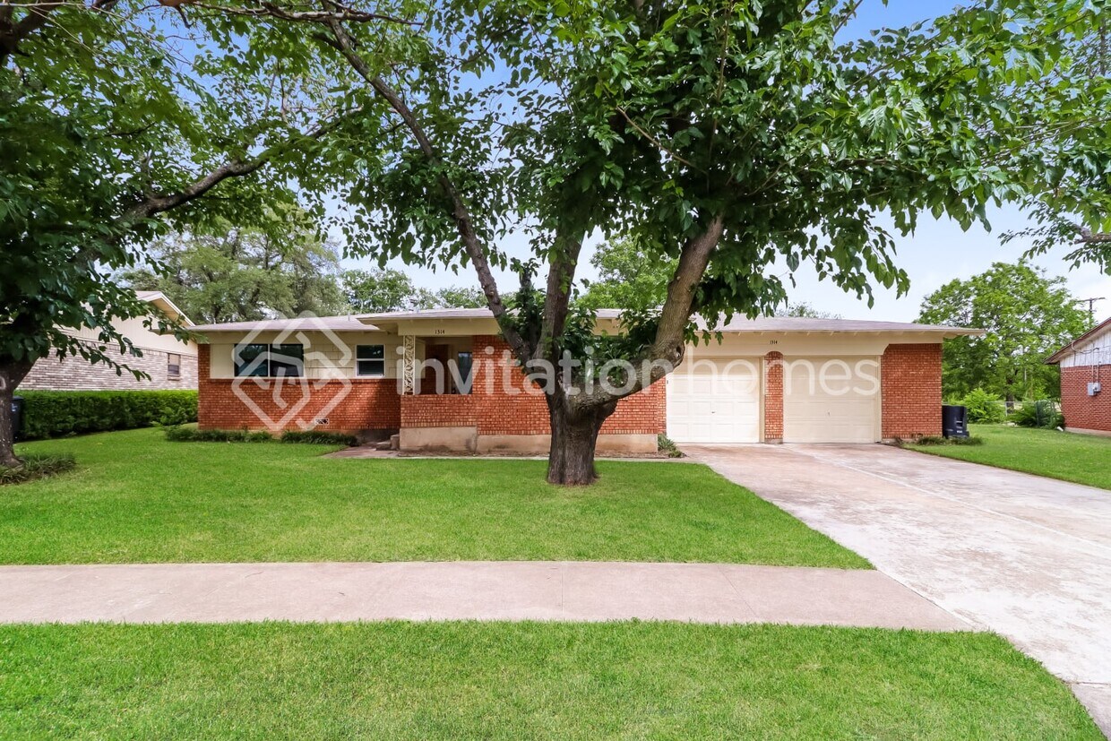 Primary Photo - 1314 Southern Blvd
