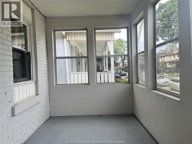 Building Photo - 421 Josephine Ave