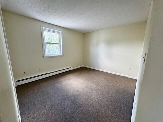 Foto del edificio - 249 E High St