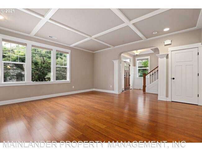 Foto del edificio - 4 br, 2.5 bath House - 433 SE 30TH AVE.
