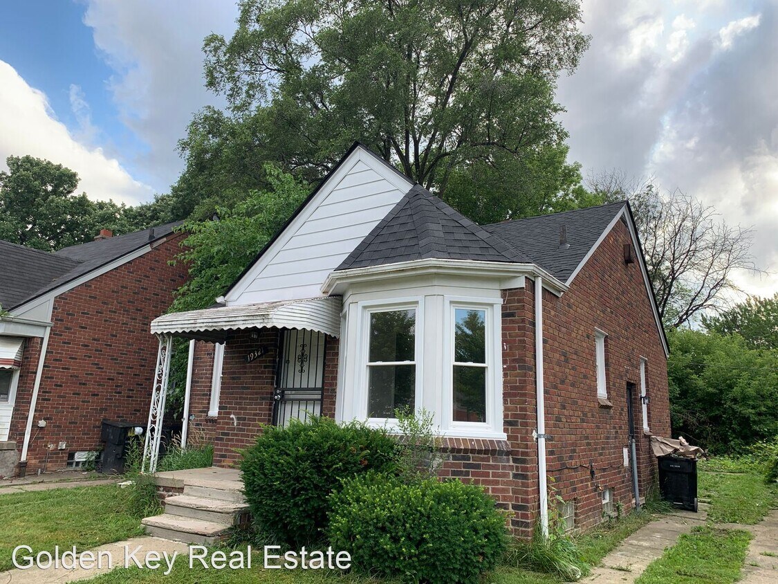 Primary Photo - 2 br, 1.5 bath House - 19321 Prevost St