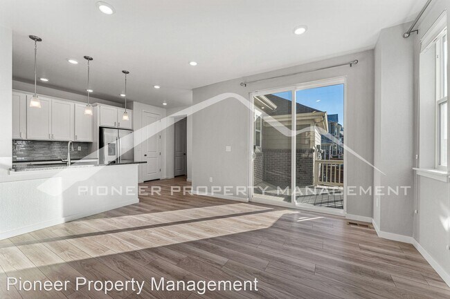 Foto del edificio - 2 br, 2.5 bath House - 17692 Olive St.