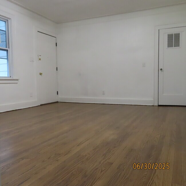 Foto del edificio - 348 Boyden Ave