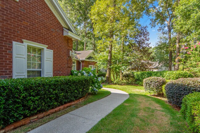 Building Photo - 4643 SW 105th Dr