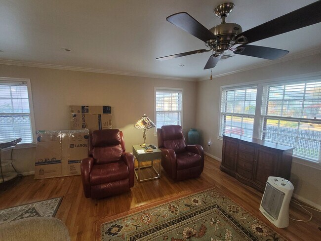 Foto del edificio - Single Family 1300+ square foot East End Home