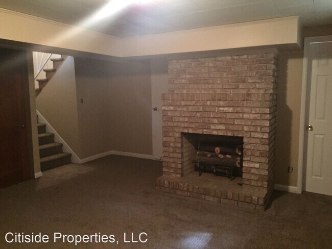 Foto del edificio - 3 br, 1.5 bath House - 1513 Pine Glen Circle