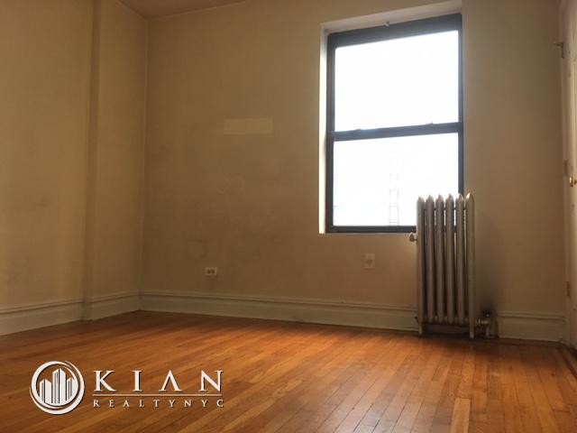 Building Photo - 617 W 141st St
