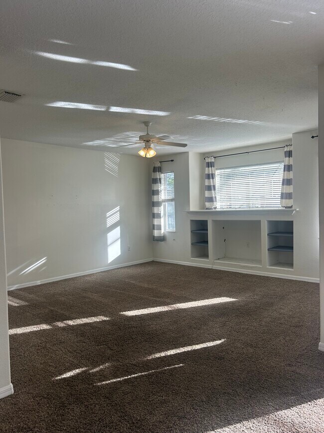 Foto del edificio - 162 Bridgewater Ct