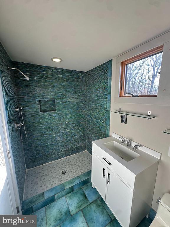 Foto del edificio - 5995 Lower York Rd