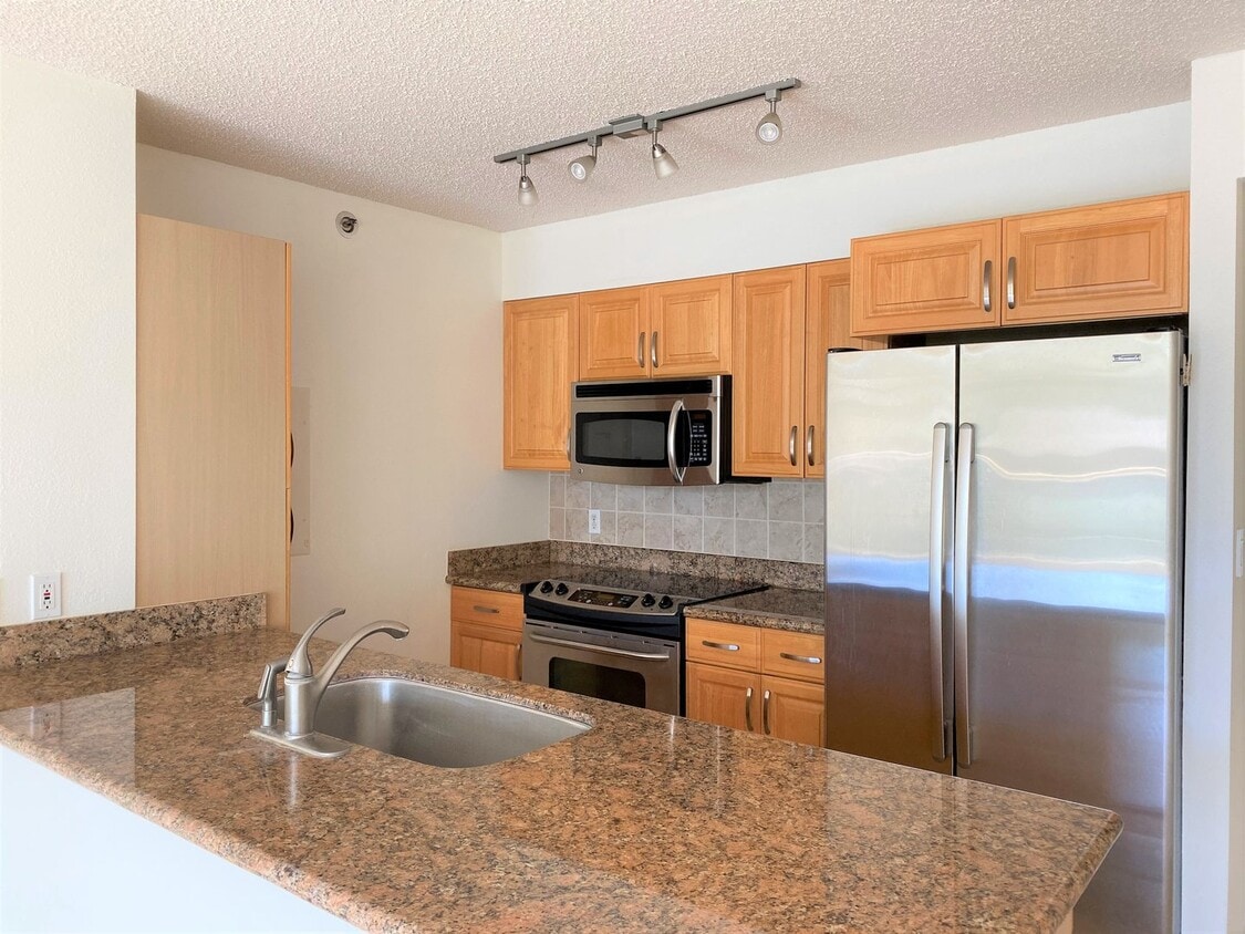 Photo - 1133 Waimanu - Clean, move in ready two bedroom in Kakaako