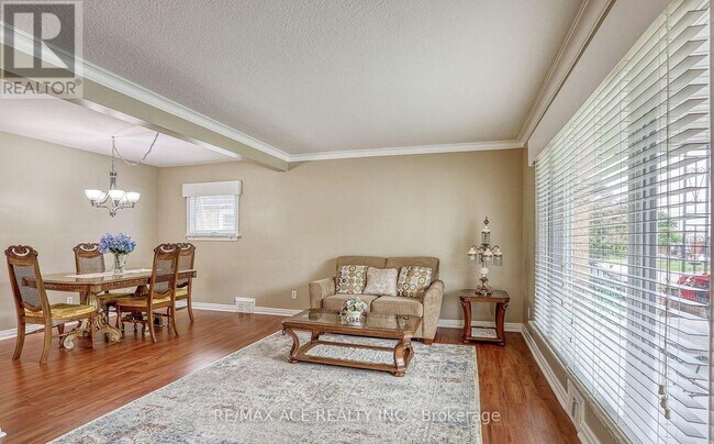 Photo du bâtiment - 16 Marta Ave