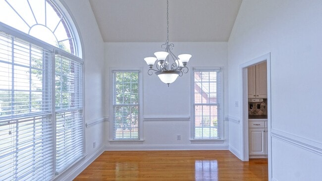 Building Photo - Fore!  First Green - 3 Bedroom 2.5 Bath Ra...