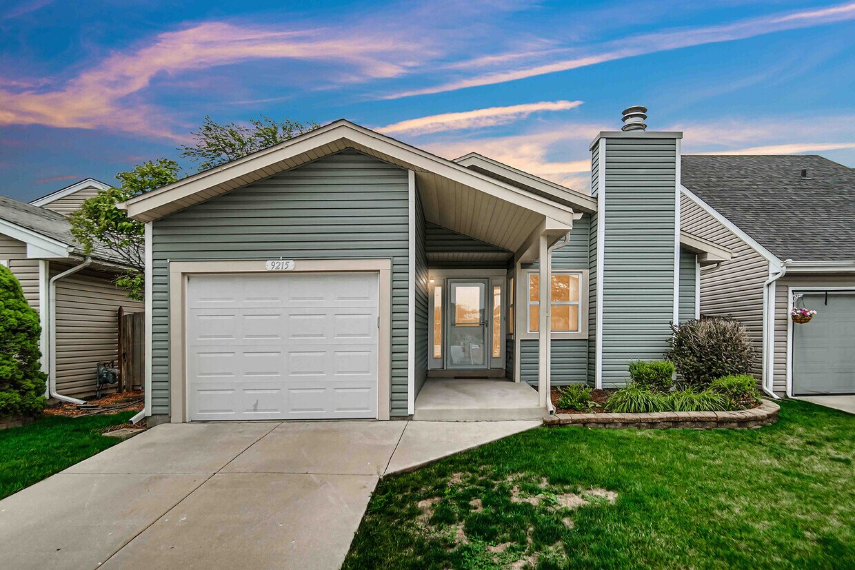 Foto principal - 9215 Fox Ct