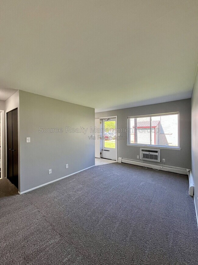 Building Photo - 1750 St Johns Blvd