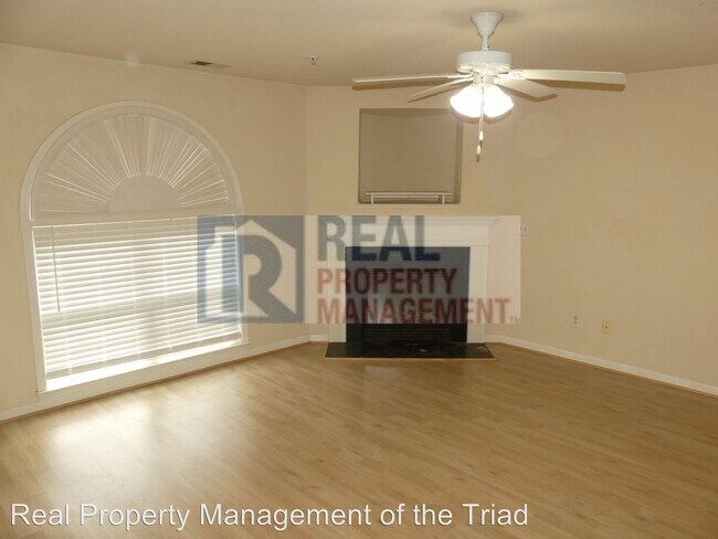 Building Photo - 2 br, 2 bath House - 4703-B Pennoak Lane