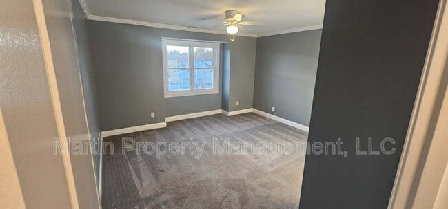 Building Photo - 94 Tennis Plaza Rd