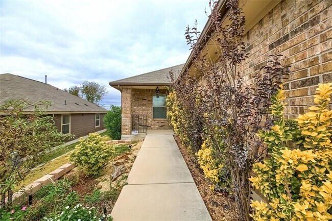 Building Photo - 10104 Deer Chase Trail
