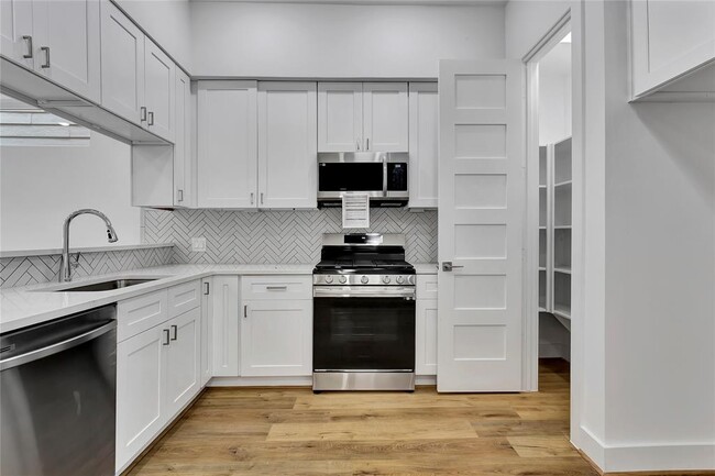 Foto del edificio - 3129 Hadley St
