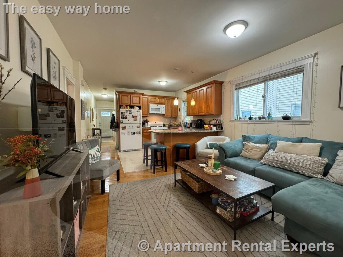 Primary Photo - Newly renovated * 2 full baths * Central A...