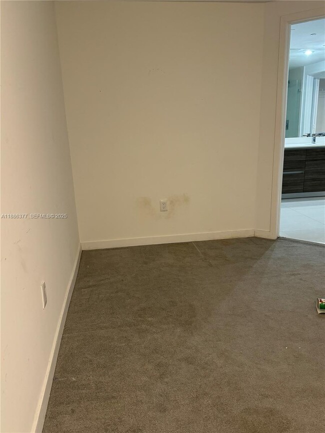 Building Photo - 1100 S Miami Ave