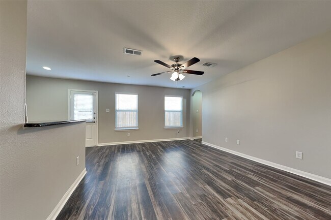 Foto del edificio - 10208 Red Fern Ct