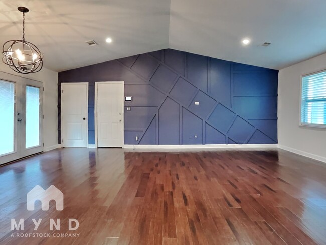 Building Photo - 5581 Aspen Dr