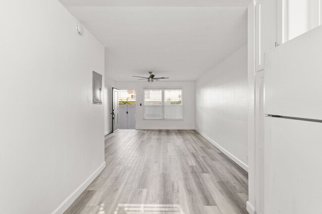 Foto del edificio - 1521 E 2nd Street