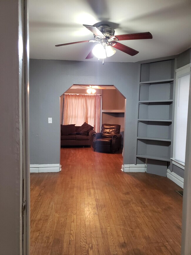 Foto del edificio - 923 N Sycamore St