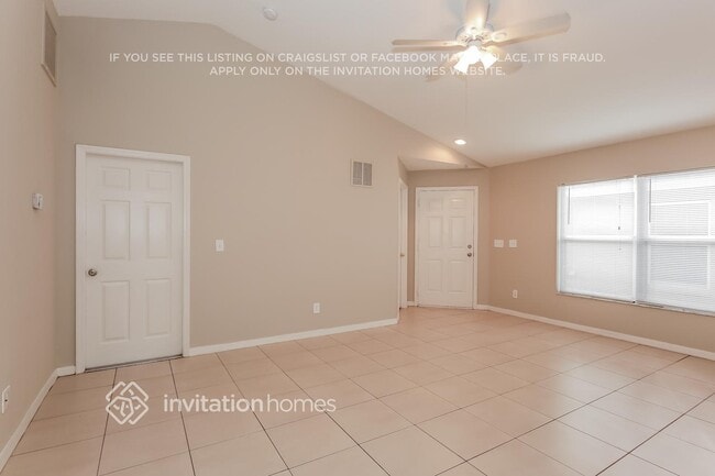 Building Photo - 10353 Lakeside Vista Dr