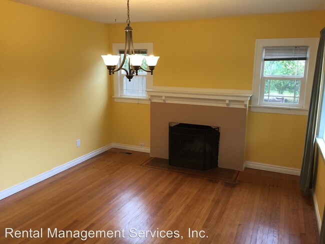 Building Photo - 3 br, 2 bath House - 2220 SE 26th Ave