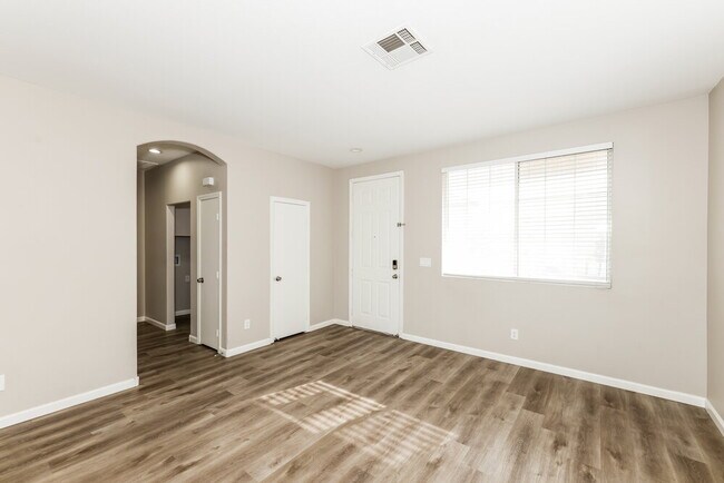 Foto del edificio - 9782 Vista Crest Ave