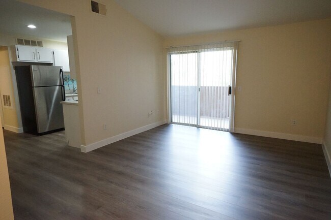 Foto del edificio - 231 W Horizon Ridge Pkwy