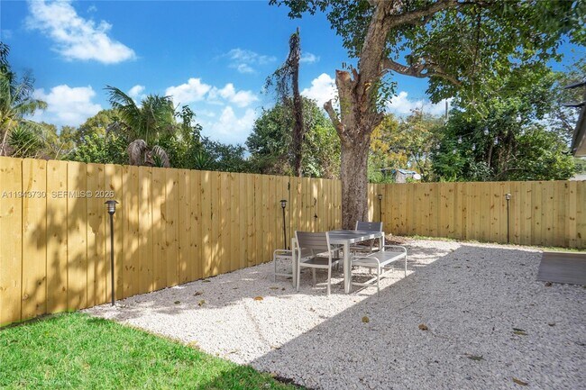 Foto del edificio - 1035 NW 48th St