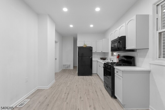 Foto del edificio - 223 Pine St