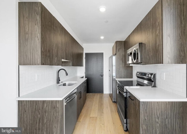 Photo - 1800 W Girard Ave Apartment