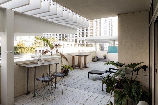 Foto del edificio - 3250 NE 1st Ave