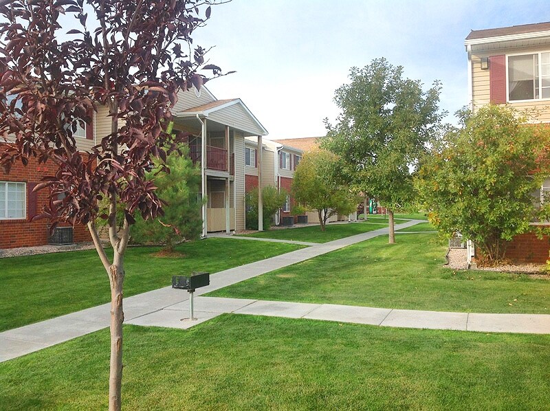 Foto del edificio - Cottonwood Apartment Homes