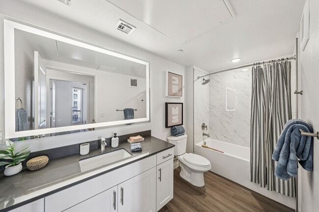 Building Photo - Fora Apartments