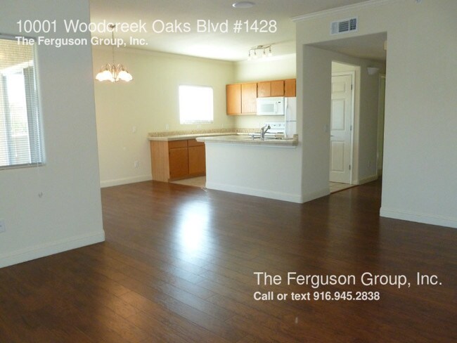 Building Photo - 10001 Woodcreek Oaks Blvd