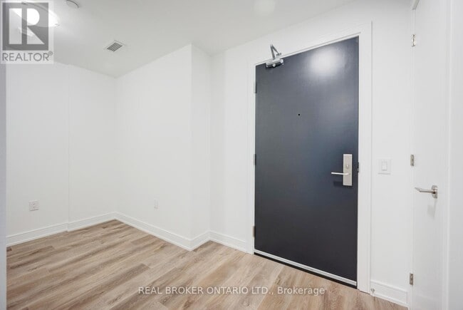 Building Photo - 3009 Novar Rd