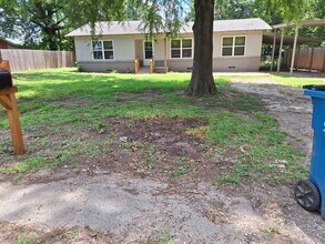 Building Photo - 111 Japonica Ln