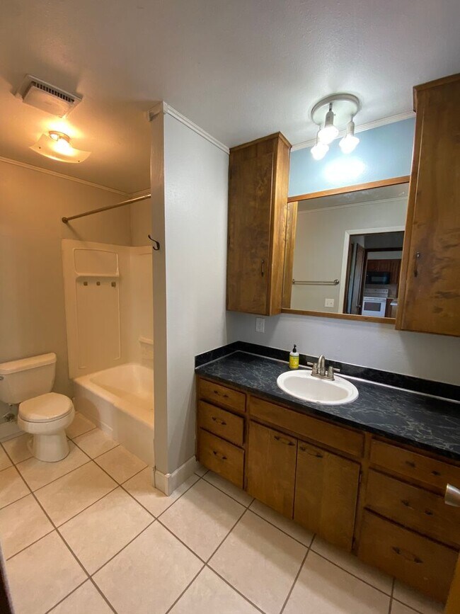 Foto del edificio - 719 N 22nd St.